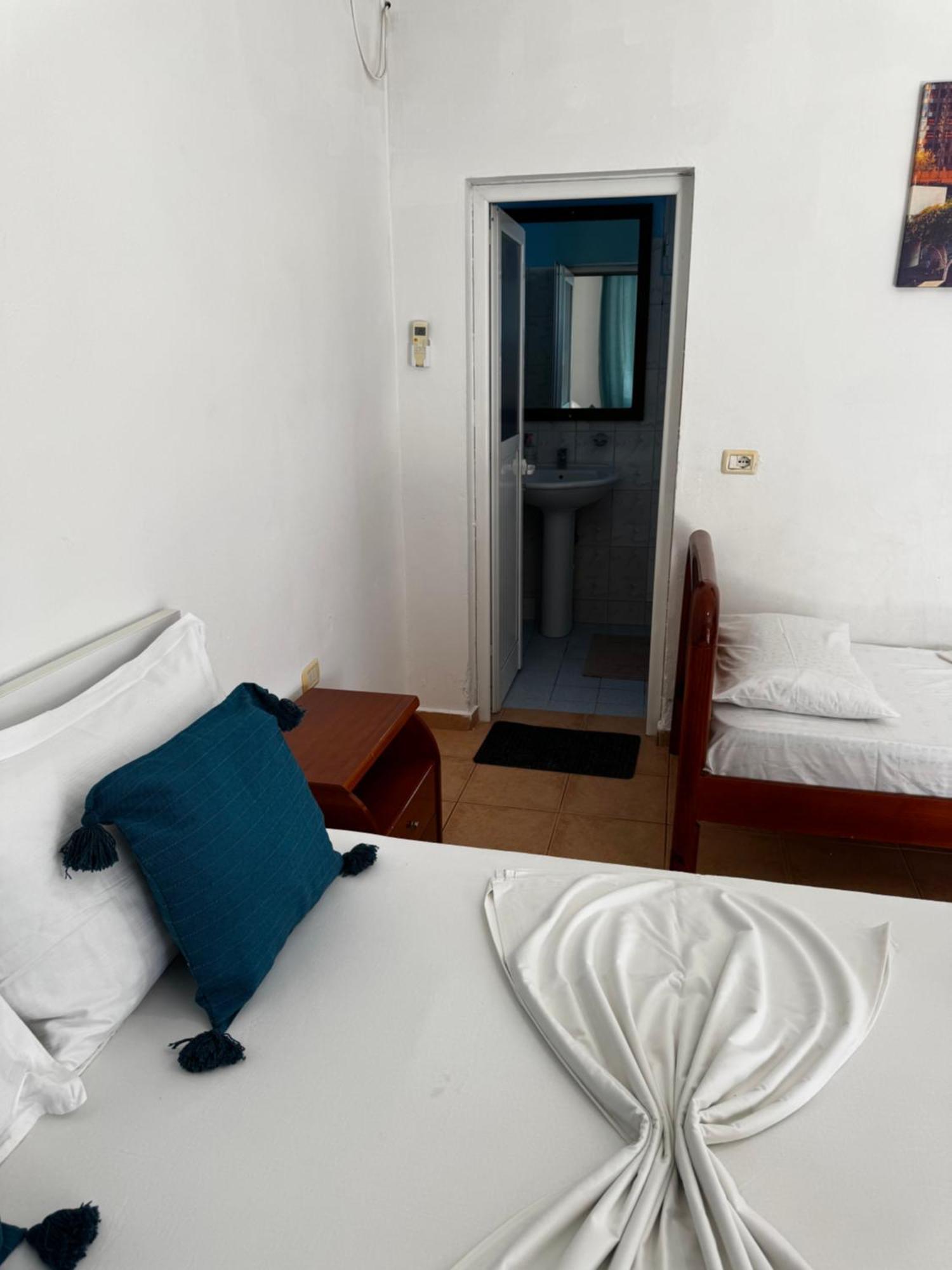 Vila Zogaj Ksamil Bagian luar foto